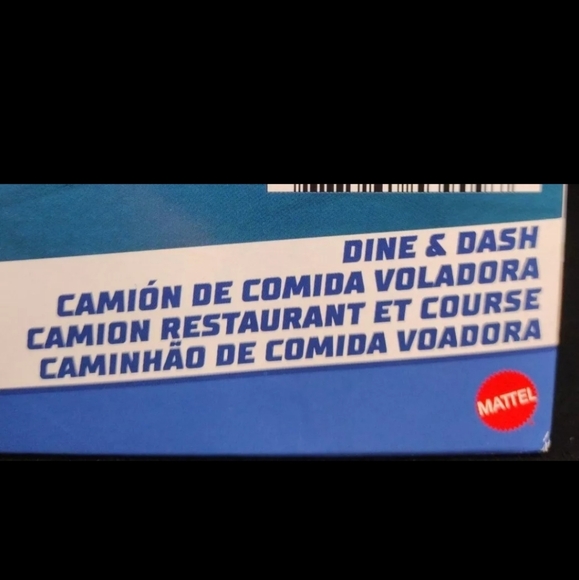 NEW MATTEL HOT WHEELS CITY DINE & DASH STATION 2 PIECE SET 1 VEHICLE FLIP BURGER - Picture 6 of 6